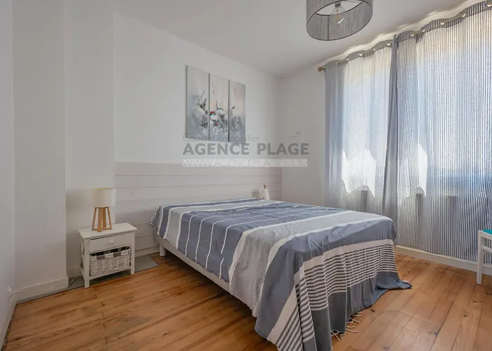 Casa de Férias Maison 3 Avec Jardin Et Parking à La Chaume, Proche Plages Et Commerces - Fr-1-197-556 Les Sables-dʼOlonne